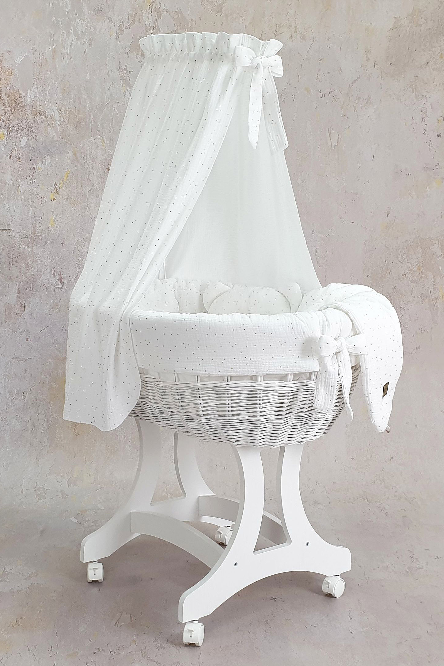 Moisés completo de mimbre con dosel y ropa de cama blanco, gris muselina y algodón serie to5021