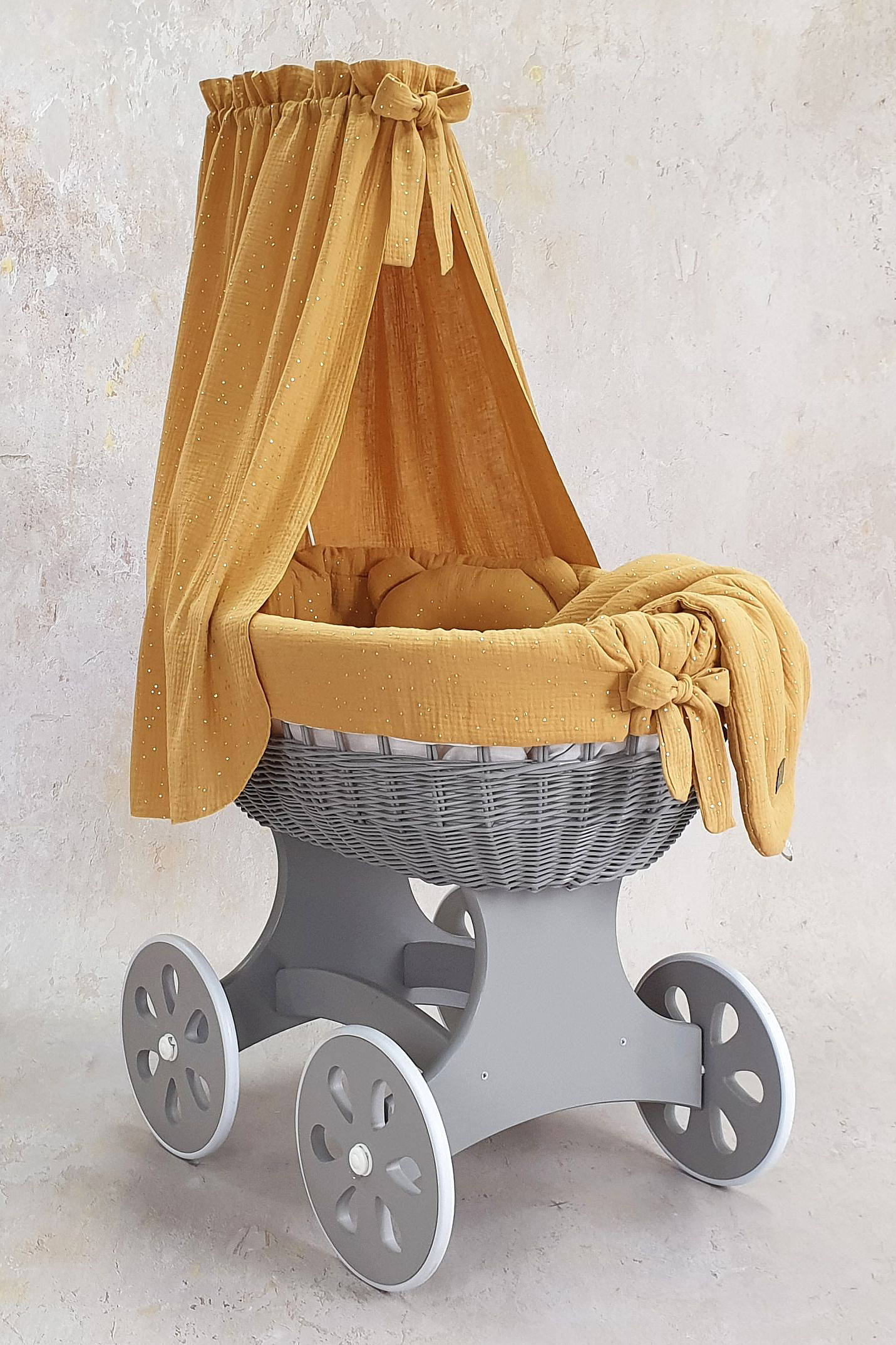 Moisés completo de mimbre con dosel y ropa de cama blanco, gris muselina y algodón serie TO510
