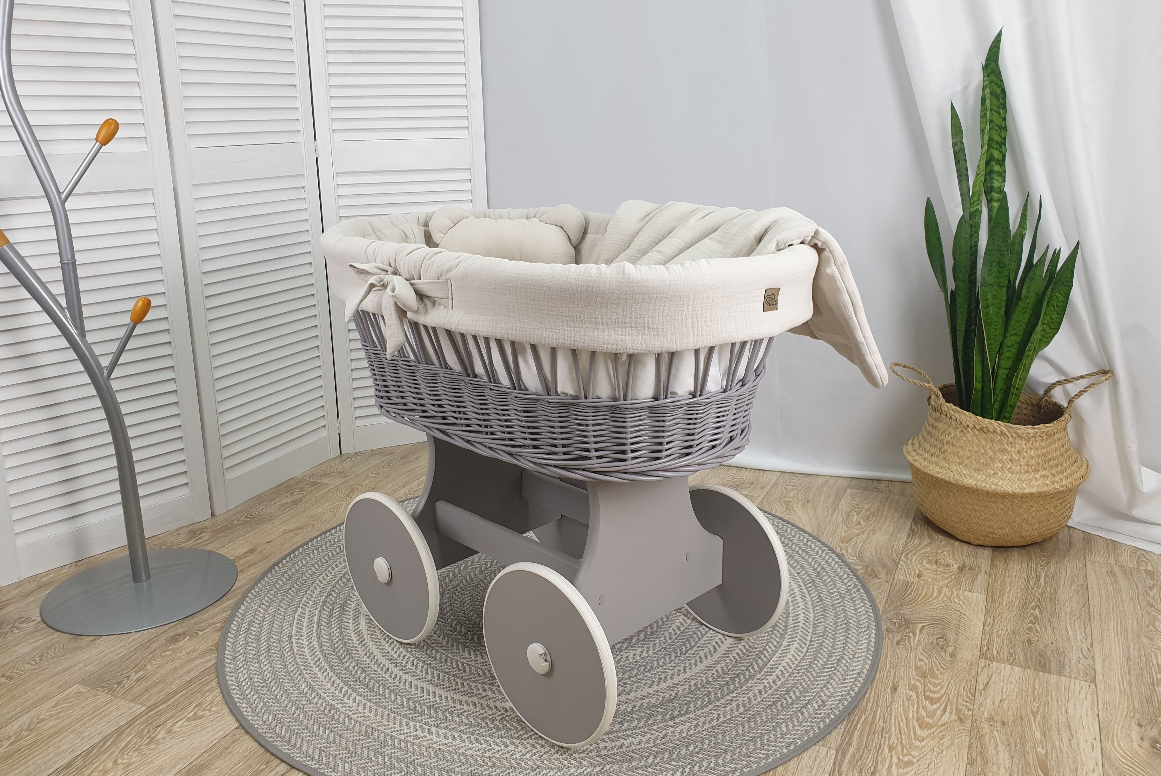 Moisés completo de mimbre sin dosel con ropa de cama beige, gris muselina serie GBEKO-MUS - foto 2