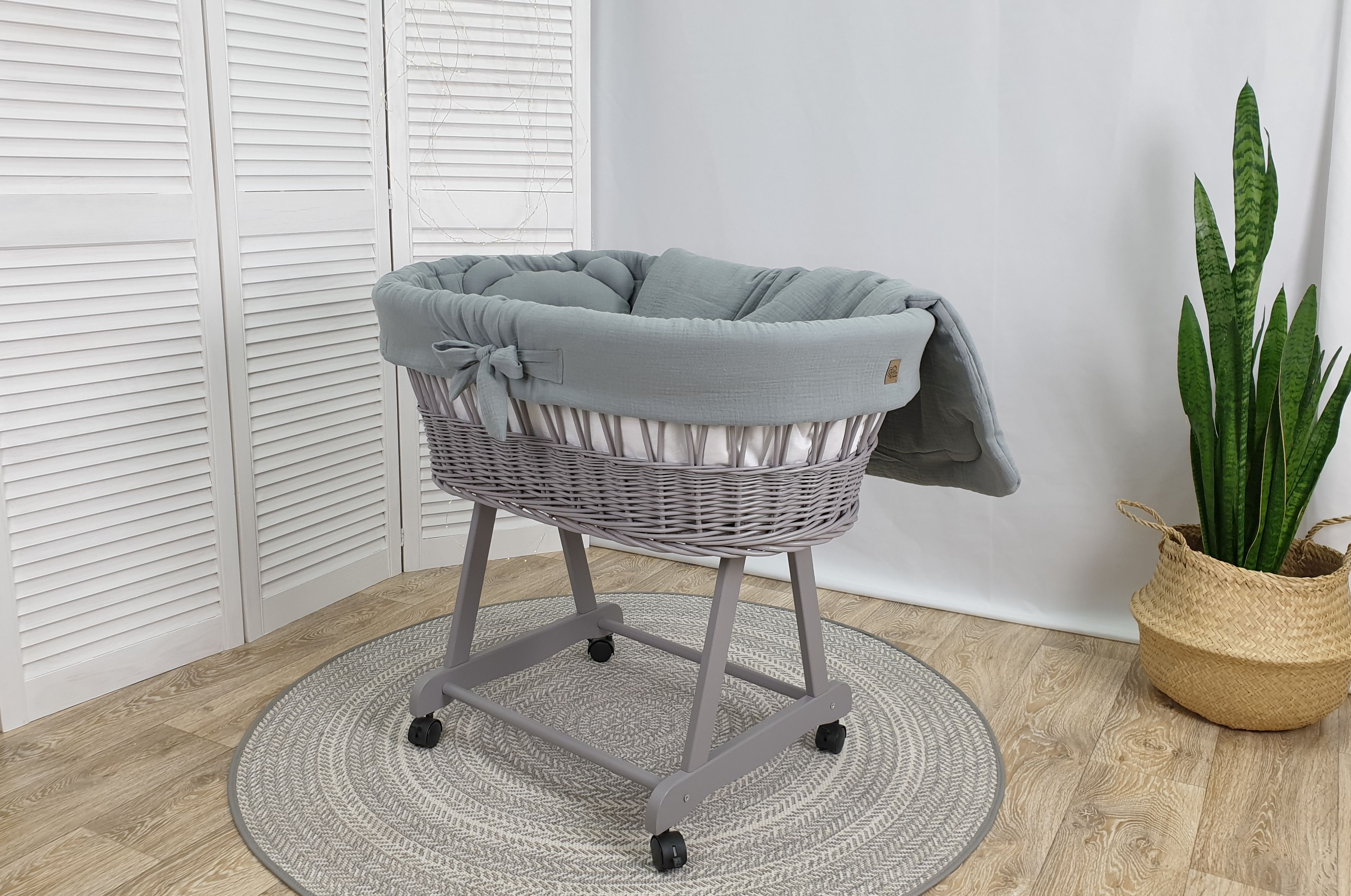 Moisés completo de mimbre sin dosel con ropa de cama caqui, gris, natural muselina y algodón serie GRKH-MUS - foto 2