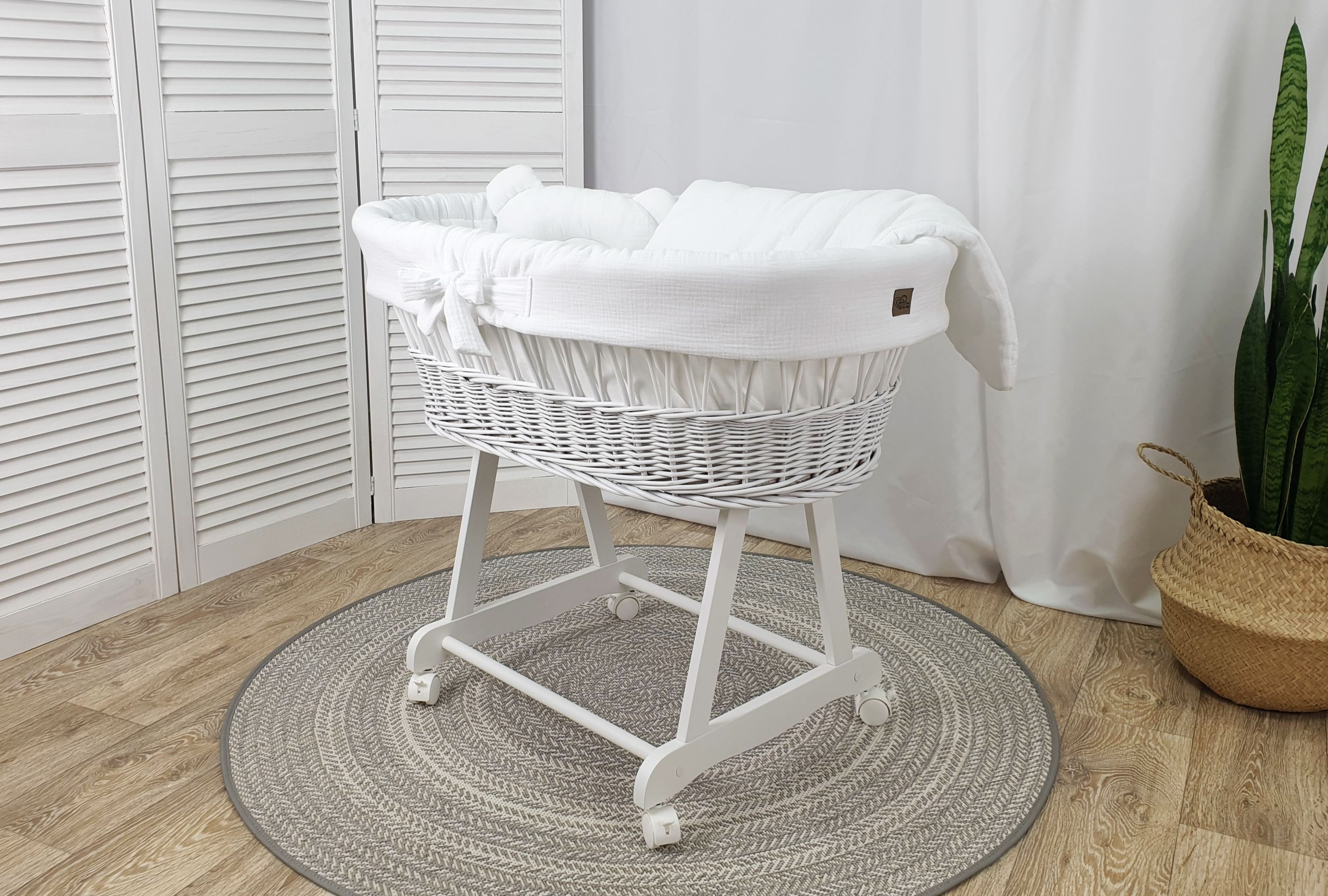 Moisés completo de mimbre sin dosel con ropa de cama blanco, natural muselina y algodón serie BBI-MUS - foto 2